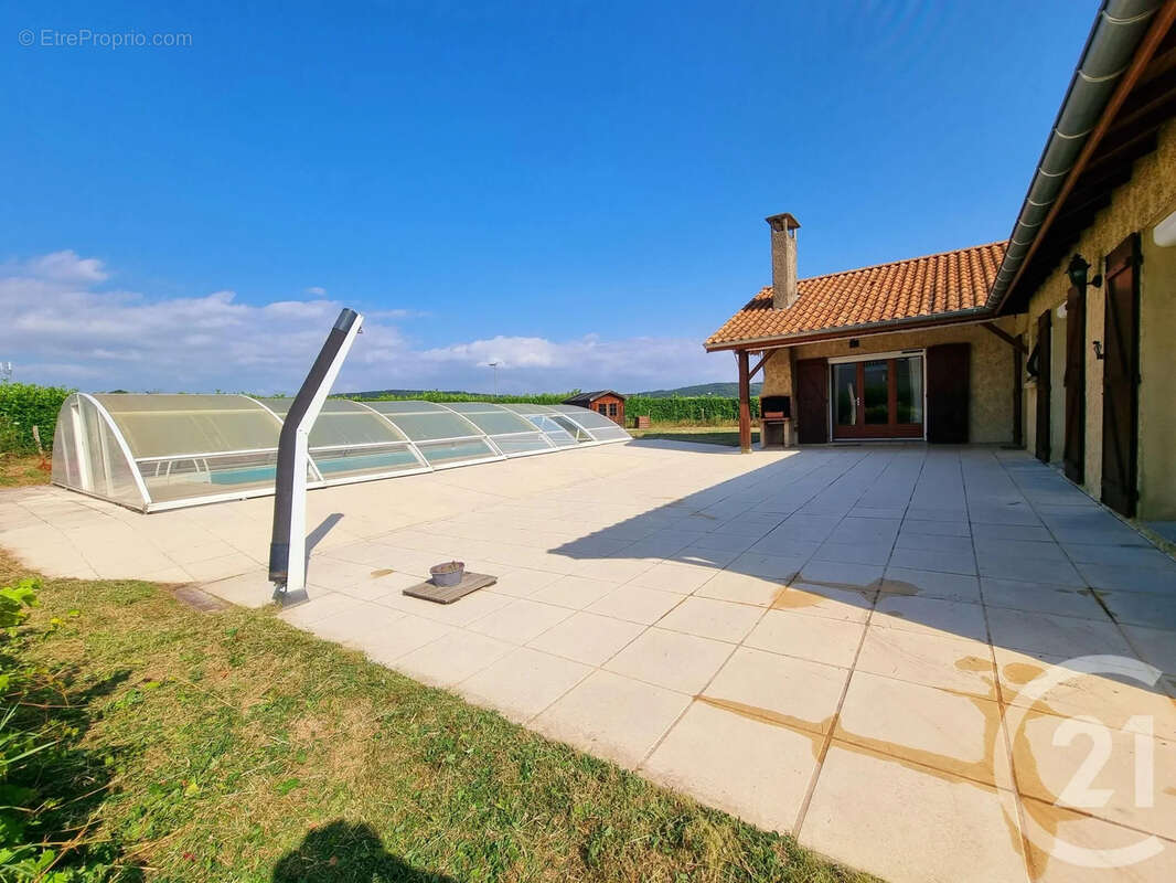 Maison à SAINT-CYR-SUR-LE-RHONE