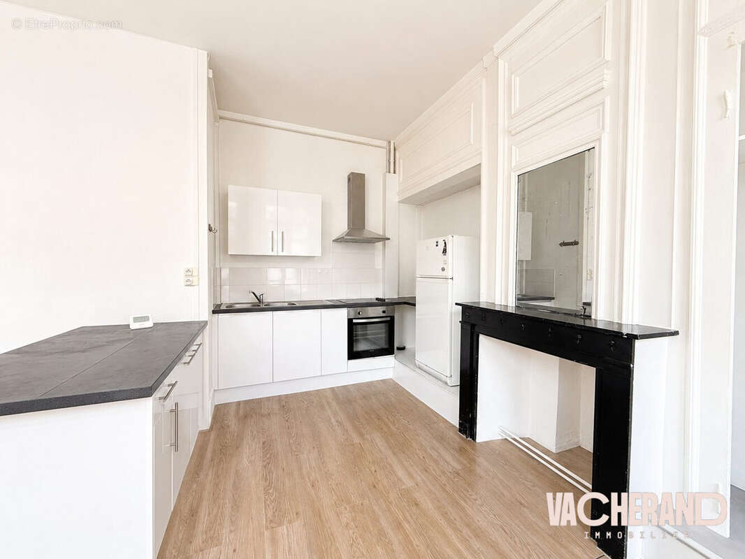 Appartement 83 m² à Lille  - photo 2