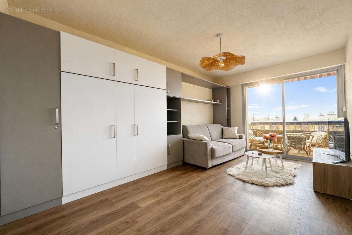 Appartement à ROQUEBRUNE-CAP-MARTIN