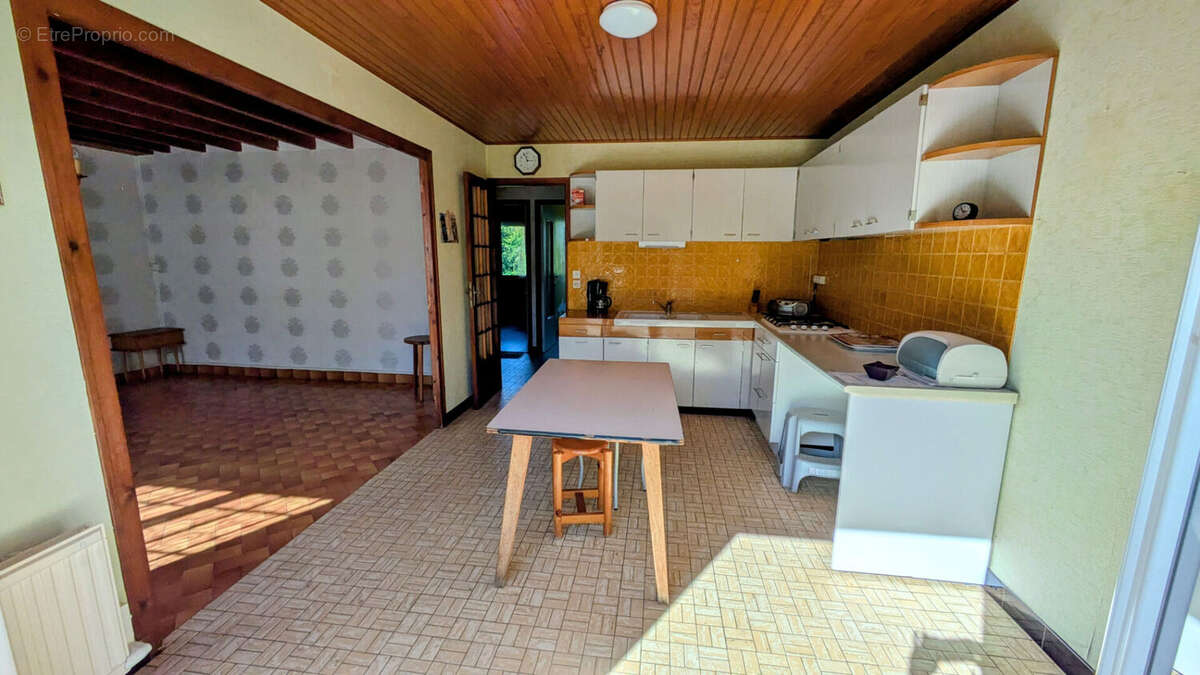 Maison à TEURTHEVILLE-BOCAGE