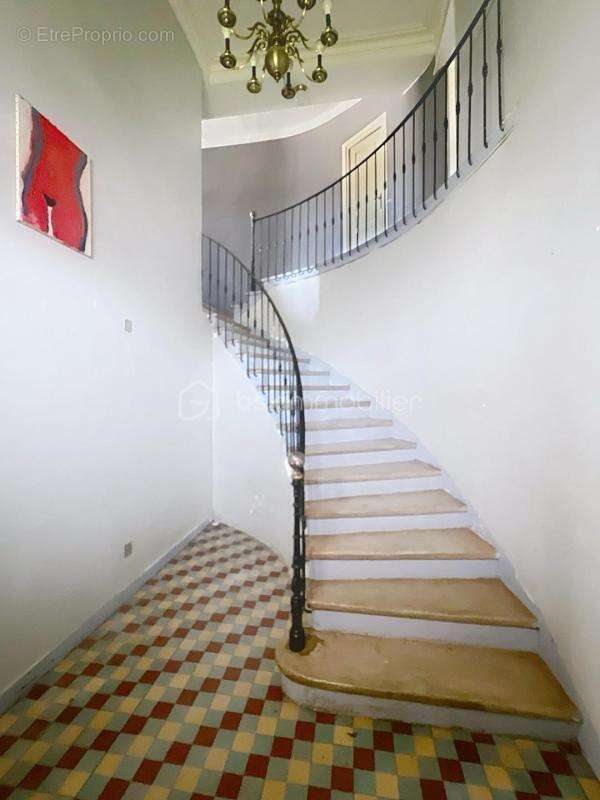 Authentique mas en pierre de 150 m² avec dépendances et cour privée - photo 11