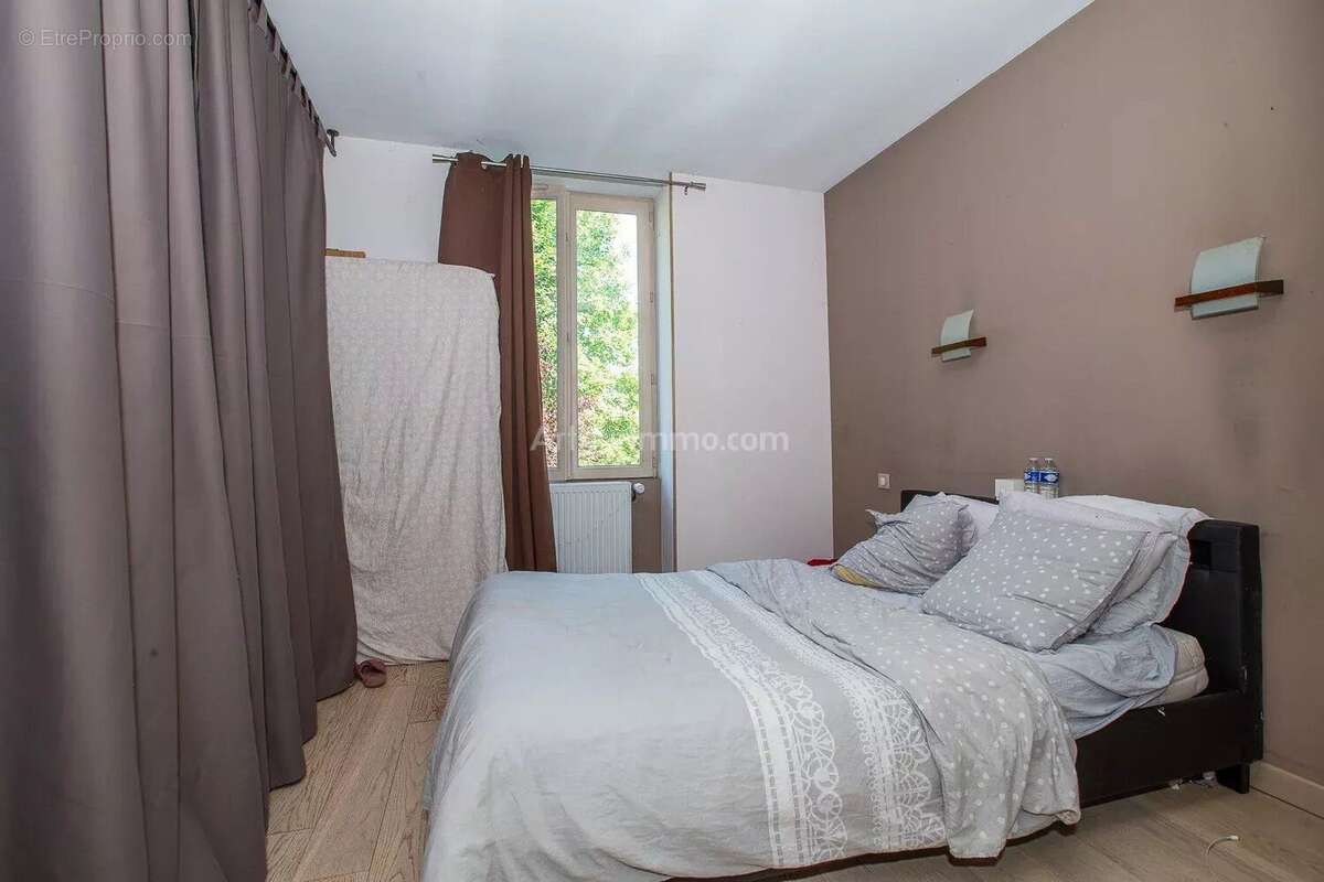 Appartement à VIRIEU-LE-GRAND