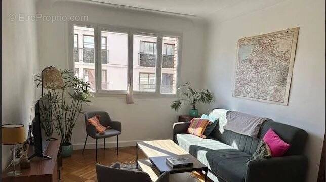 Appartement à PARIS-15E