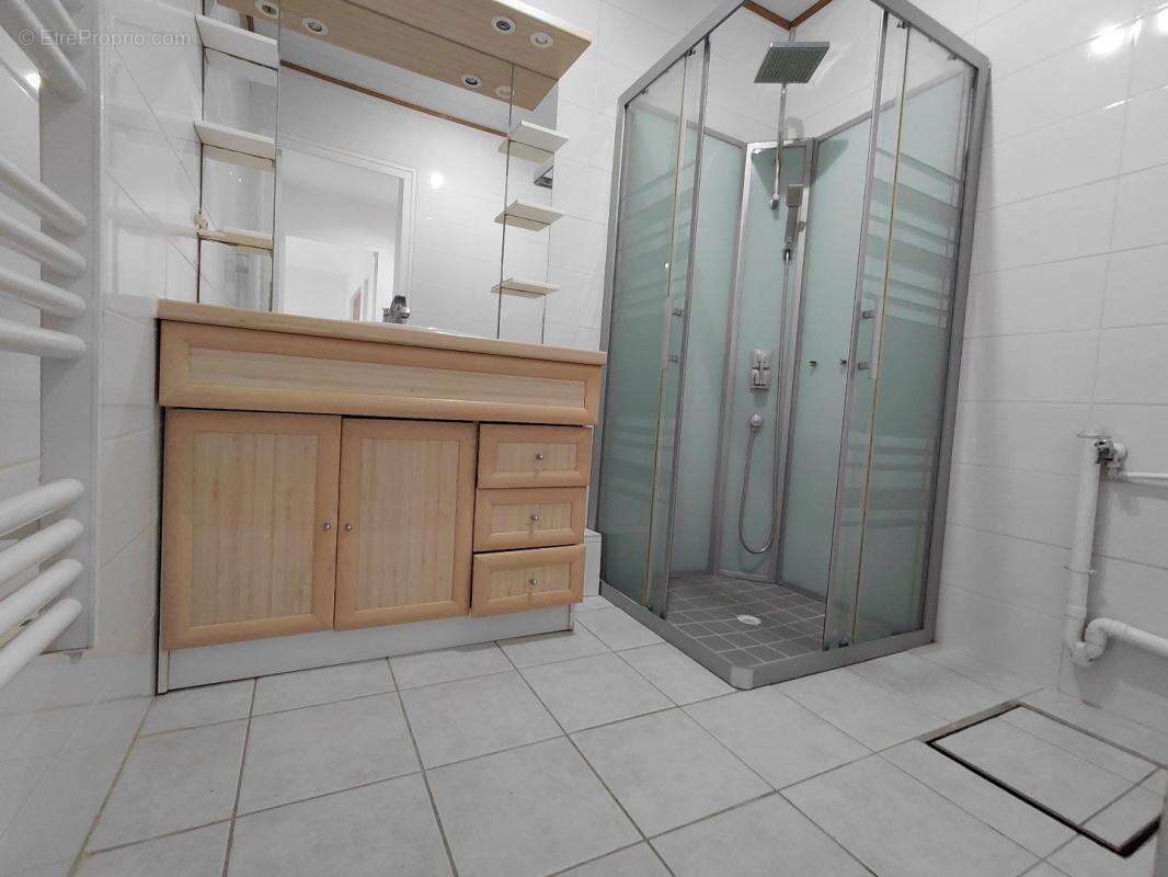 Appartement à ARPAJON-SUR-CERE