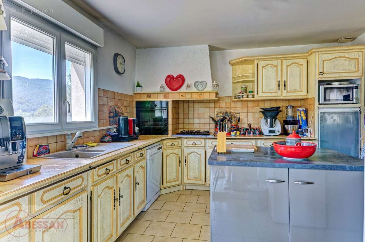 Maison 180 m² à Branoux-Les-Taillades  - photo 7