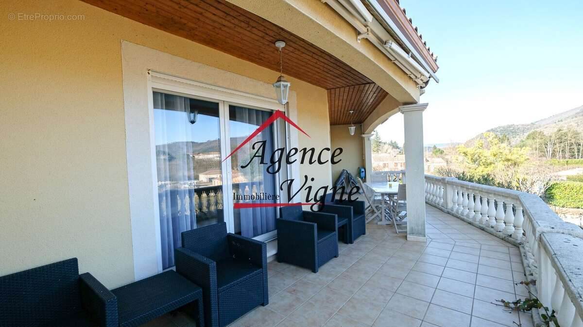 Maison à ROBIAC-ROCHESSADOULE