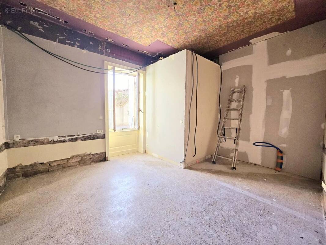 Appartement à ANSE
