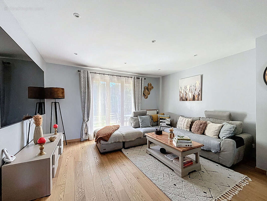 Maison à SAINT-MICHEL-SUR-ORGE