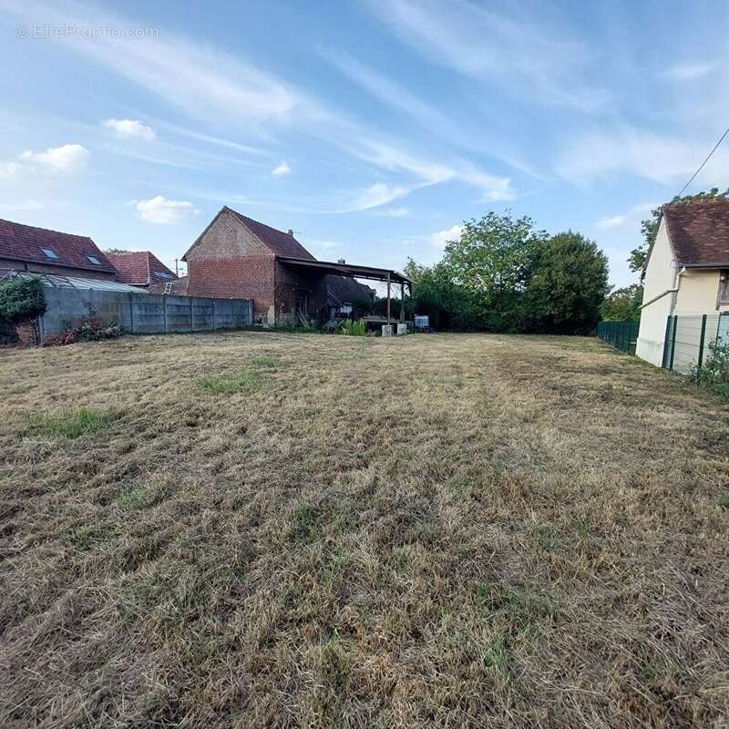 Terrain à LABOISSIERE-EN-THELLE