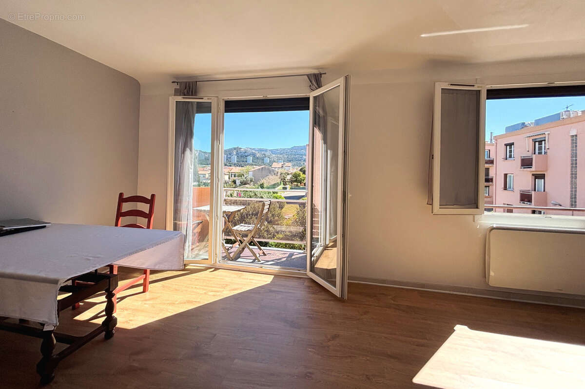 Appartement à MARSEILLE-8E