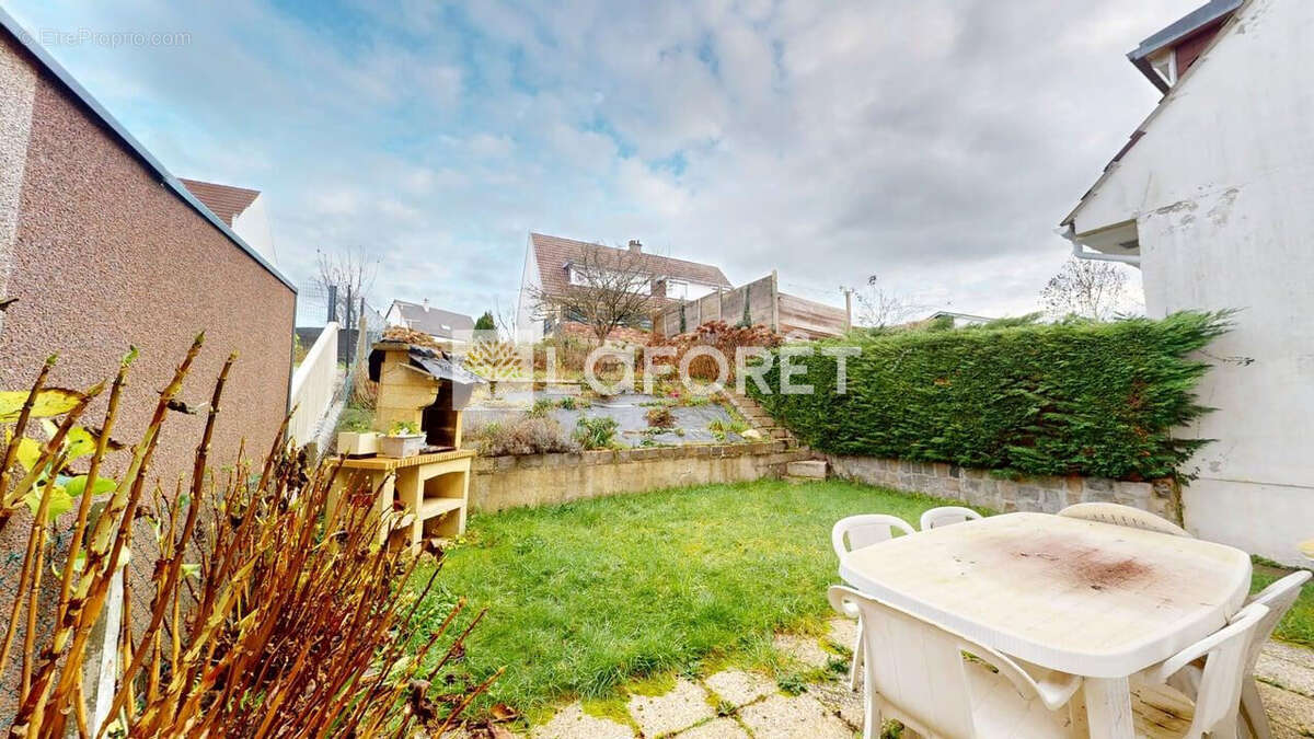 Maison à MONTIVILLIERS