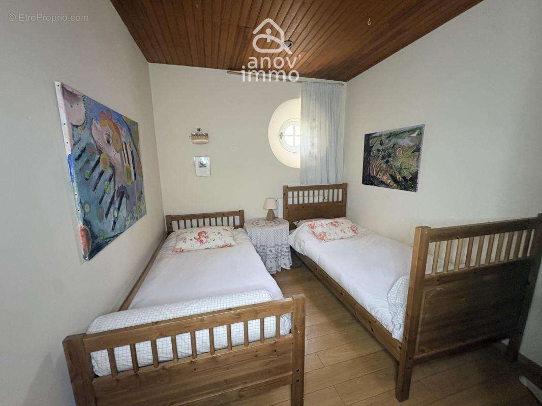 Maison à LE CASTELLET
