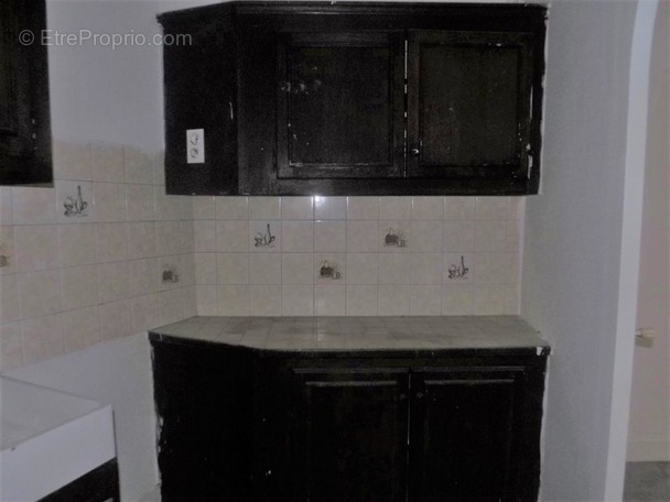 Commerce à CONFOLENS