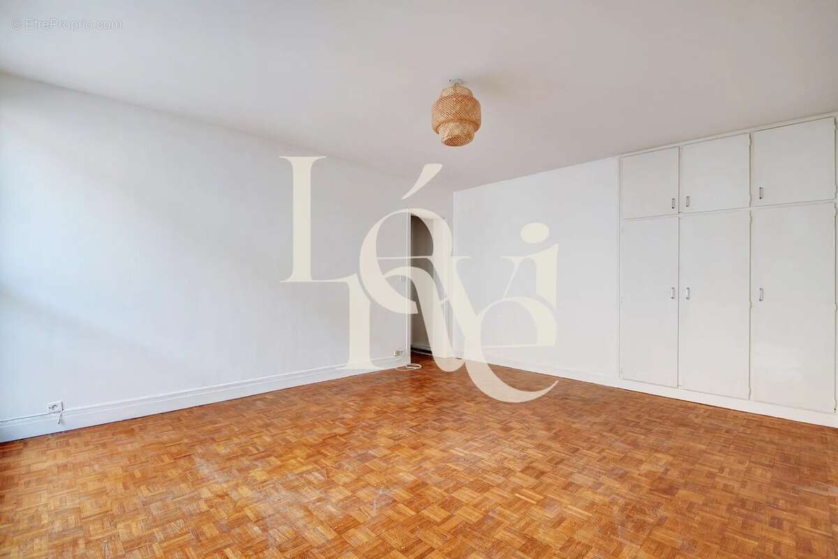 Appartement à IVRY-SUR-SEINE