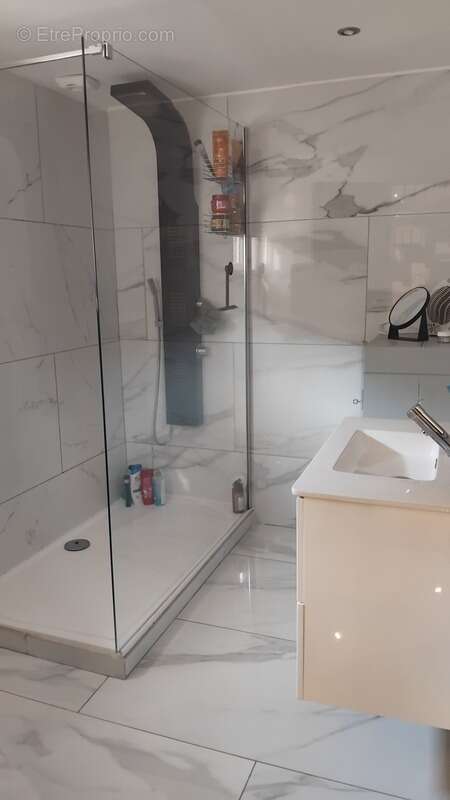 Maison à LA FEUILLIE