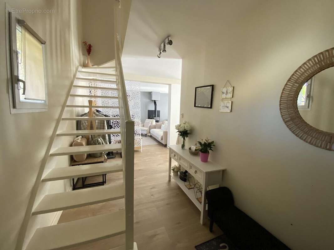 Photo 7 - Maison à MONTMERLE-SUR-SAONE