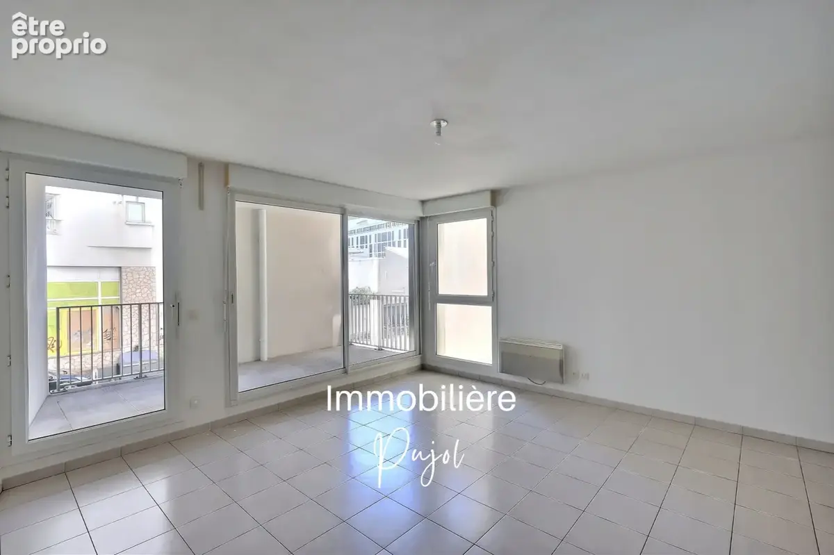 Appartement à MARSEILLE-2E
