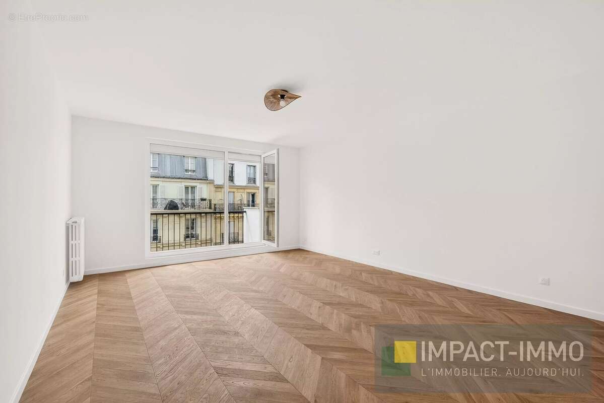 Appartement à PARIS-17E