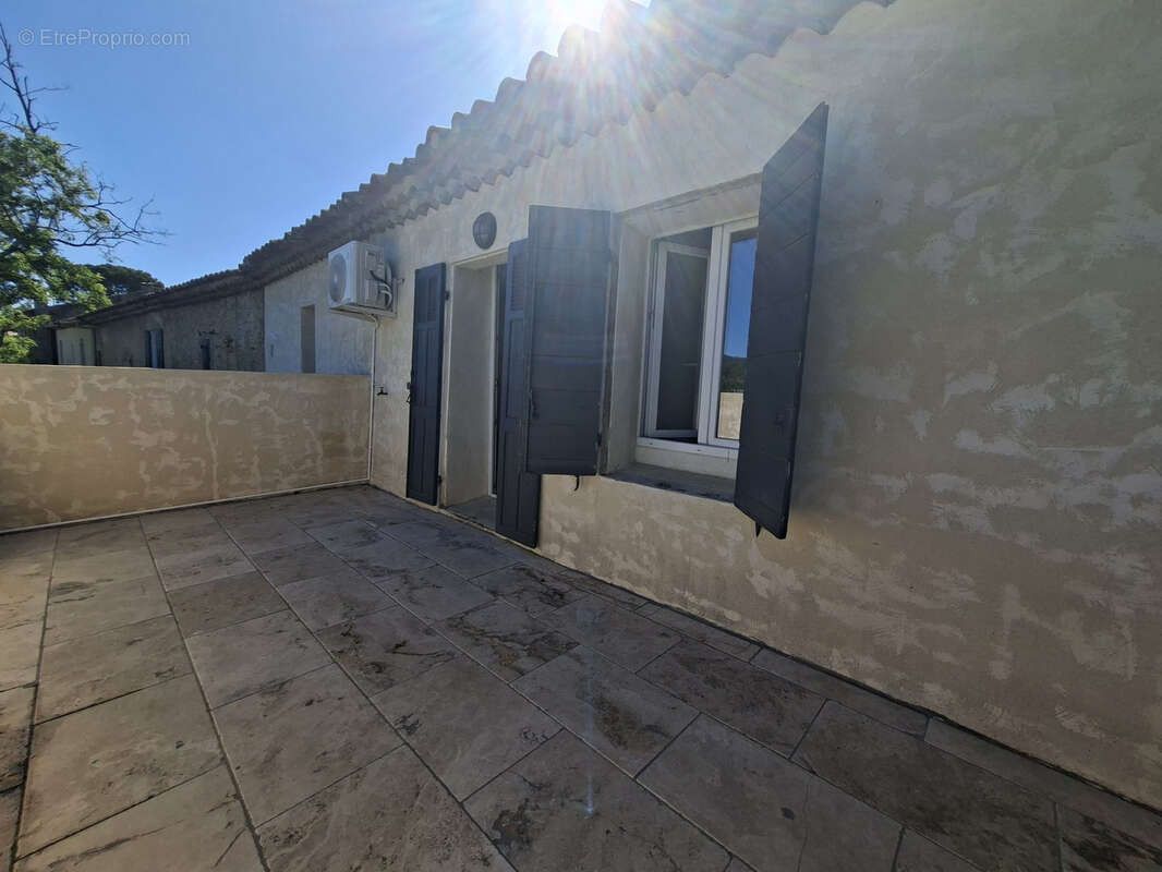 Appartement à SAINT-CYR-SUR-MER