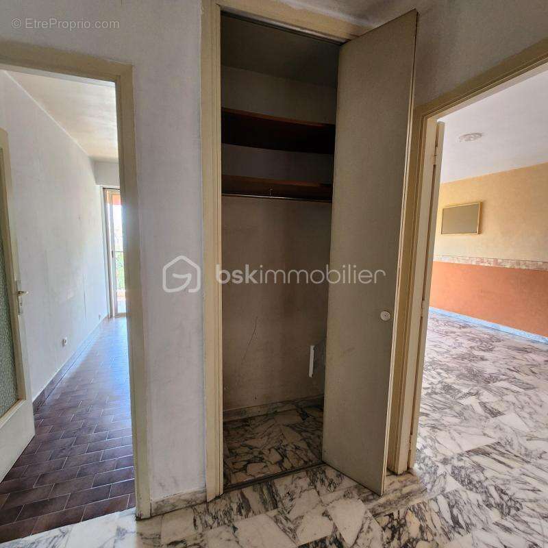 Grand 2 pièces avec terrasse de 19 m², aperçu mer, parking et cave - photo 6