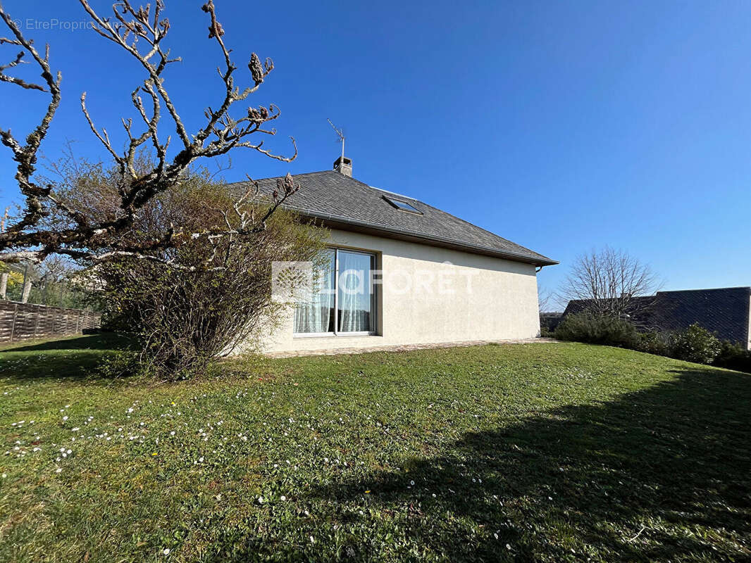 Maison à SAINTE-RADEGONDE