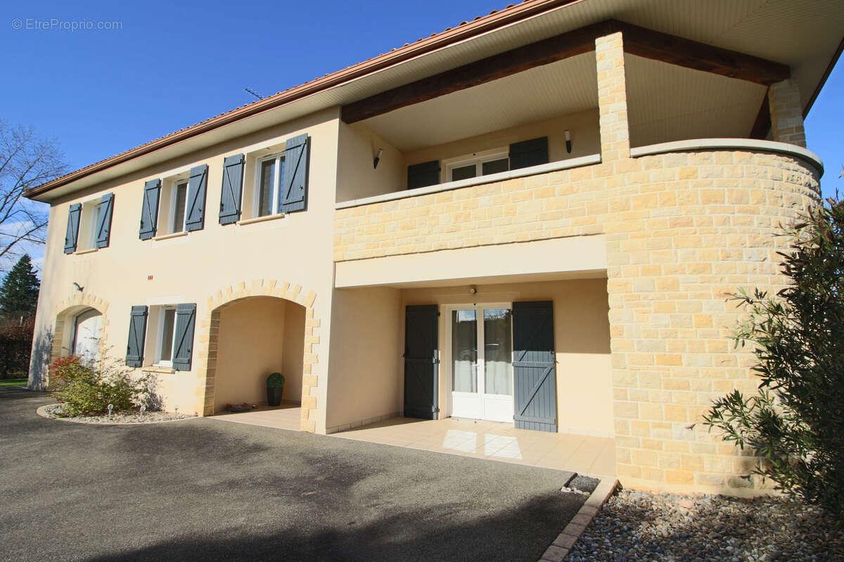 Maison à PUY-L'EVEQUE