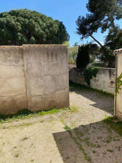 Belle maison ancienne avec jardin - 2 garages + dependances - photo 16