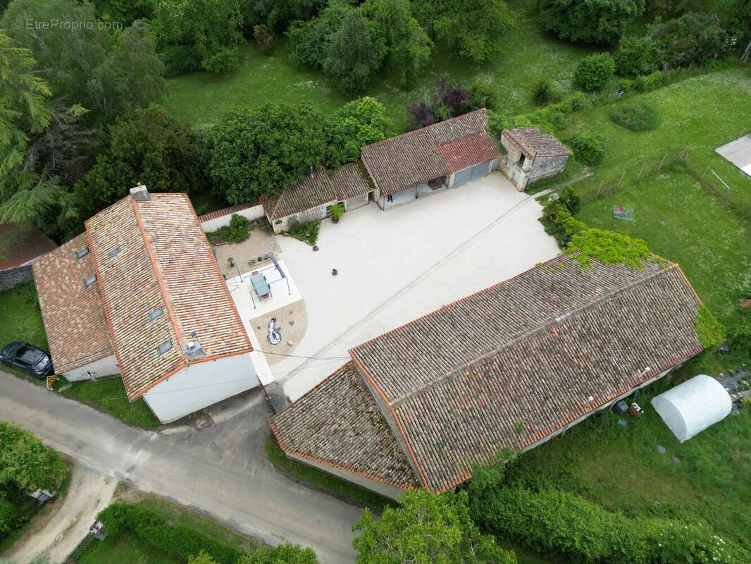 Maison à LA FORET-DE-TESSE