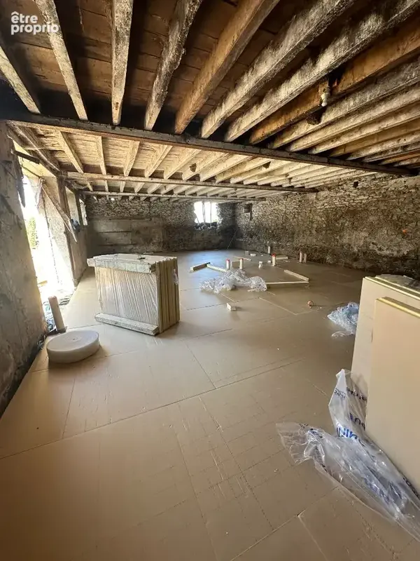Grange de caractère : 300 m² à fort potentiel d'aménagement - photo 7