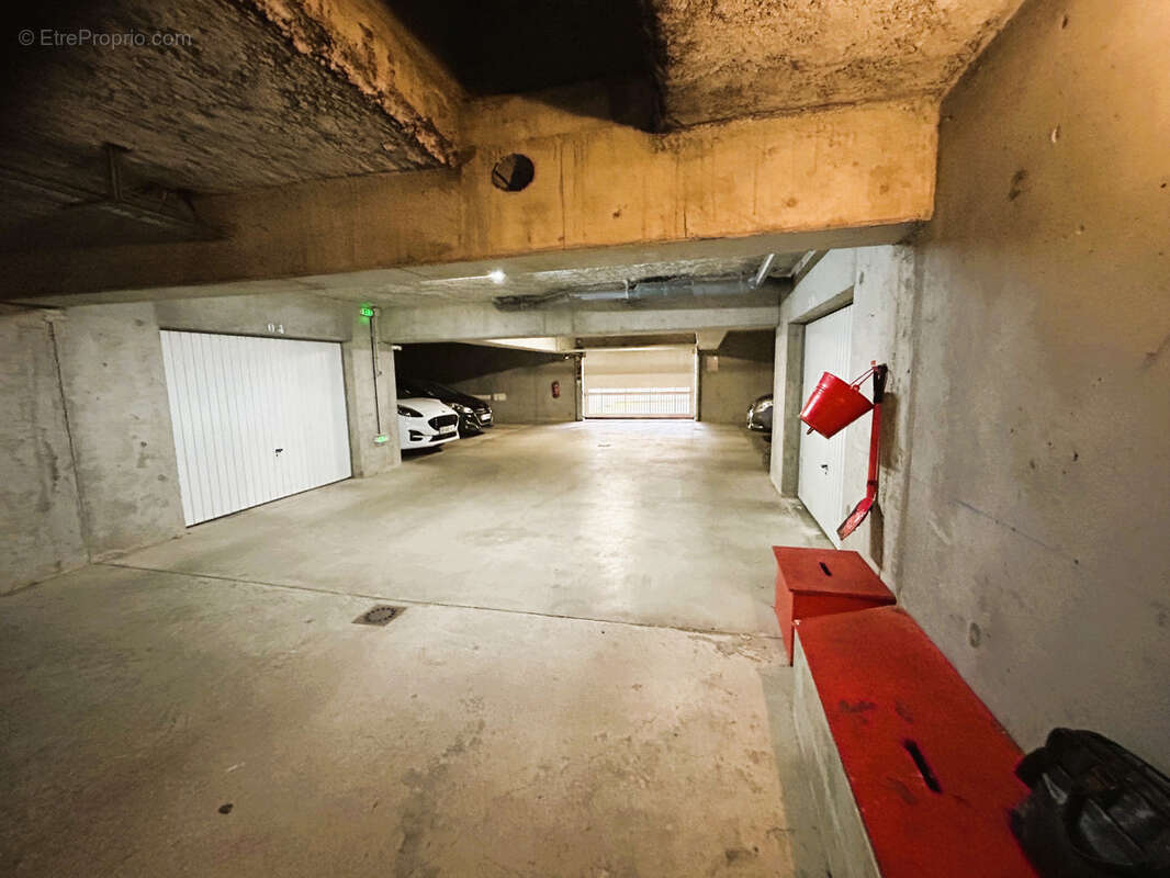 Grand appartement f3 duplex en residence securisee avec balcon et garage box vendu loue - photo 9