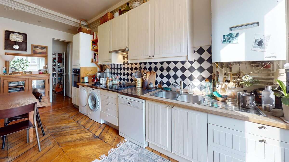 Appartement à PARIS-9E