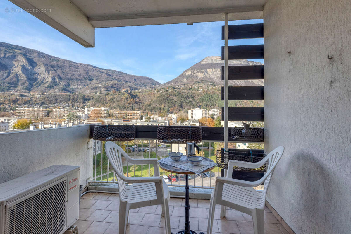 Appartement à MEYLAN