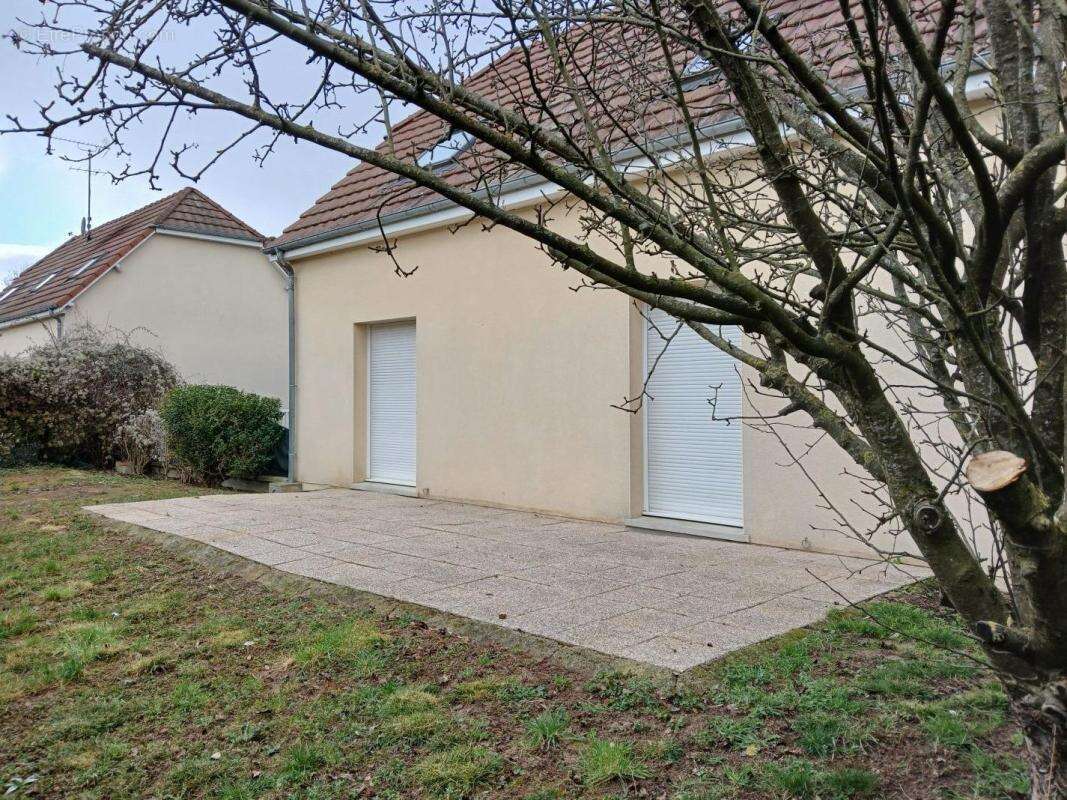 Maison à ROSIERES-PRES-TROYES