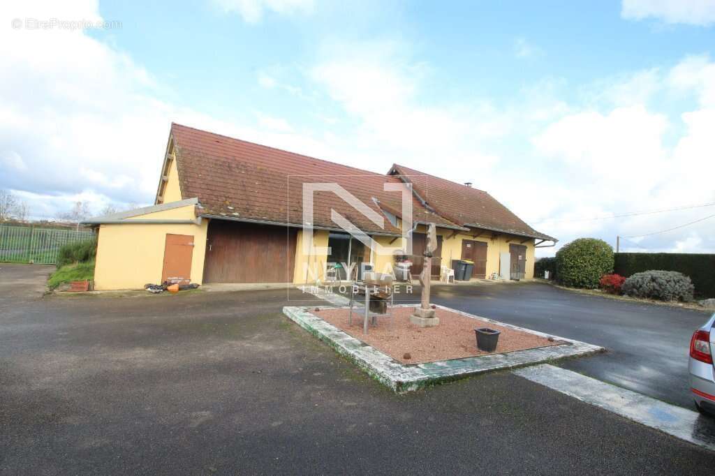 Maison à LONS-LE-SAUNIER