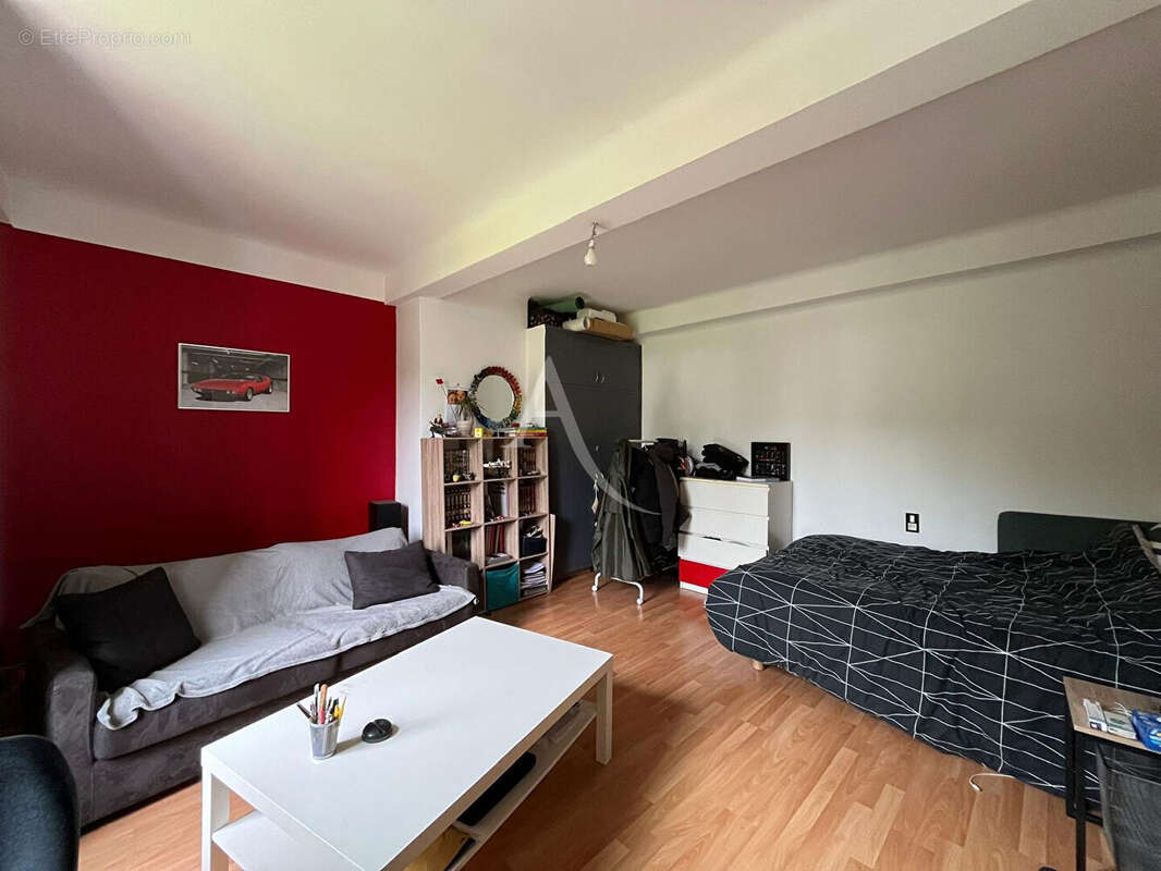 Grande maison de 200m² avec 5 chambres et dépendances sur St-Sulpice ! - photo 5