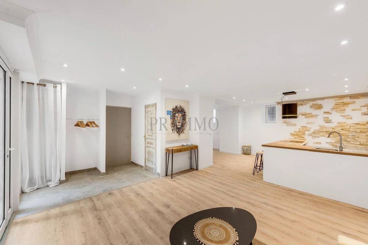 Appartement à FREJUS