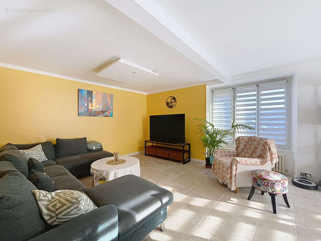 Maison à MINIAC-MORVAN