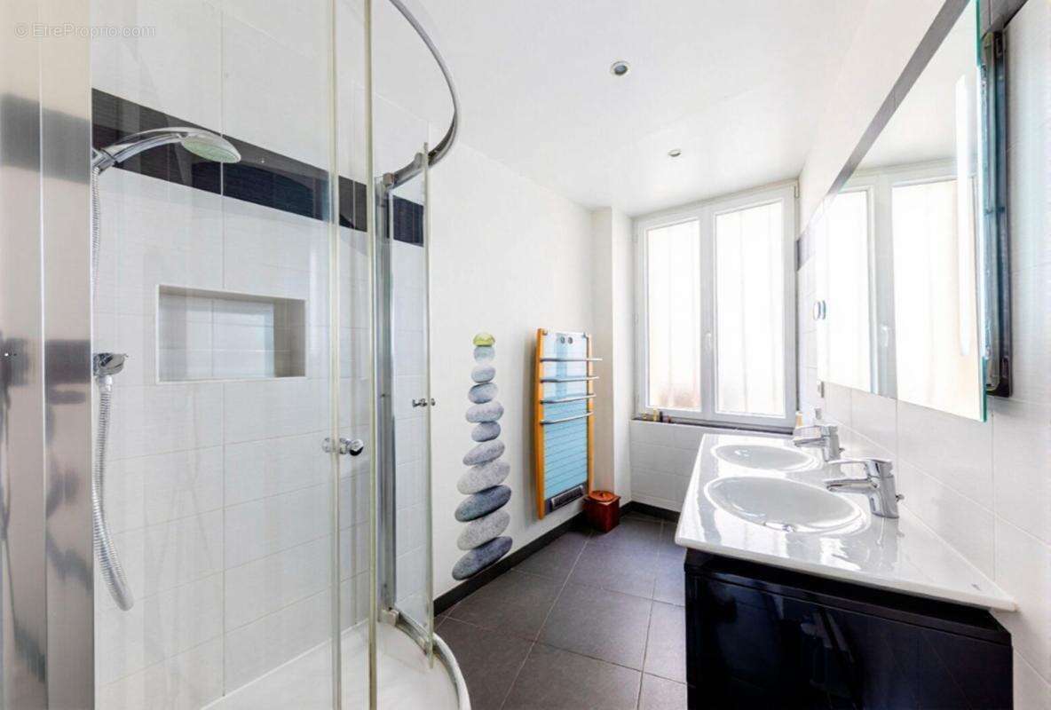 Maison 8 pièces de 235 m² habitables avec jardin et garage à vendre à Triel sur Seine (78) - photo 12