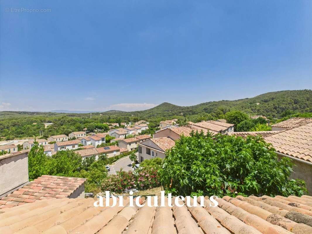 Appartement à ROGNES