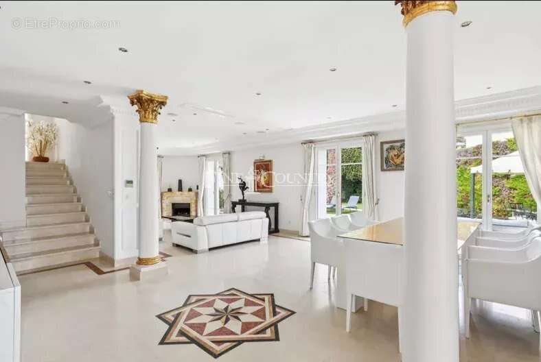 Maison à CANNES