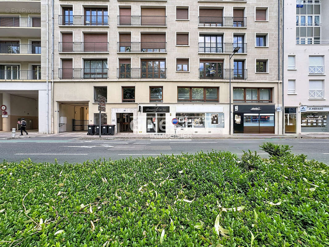 Troyes - centre ville - local professionnel - photo 8