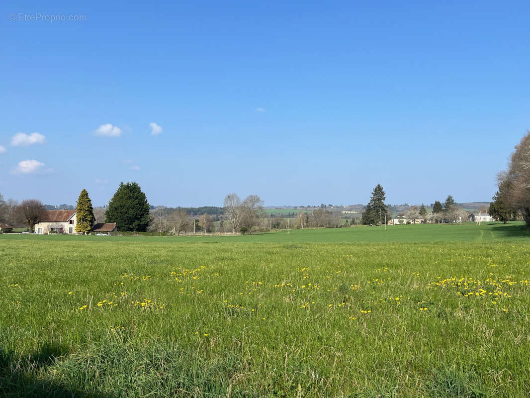 Maison à SAINT-PRIEST-LES-FOUGERES