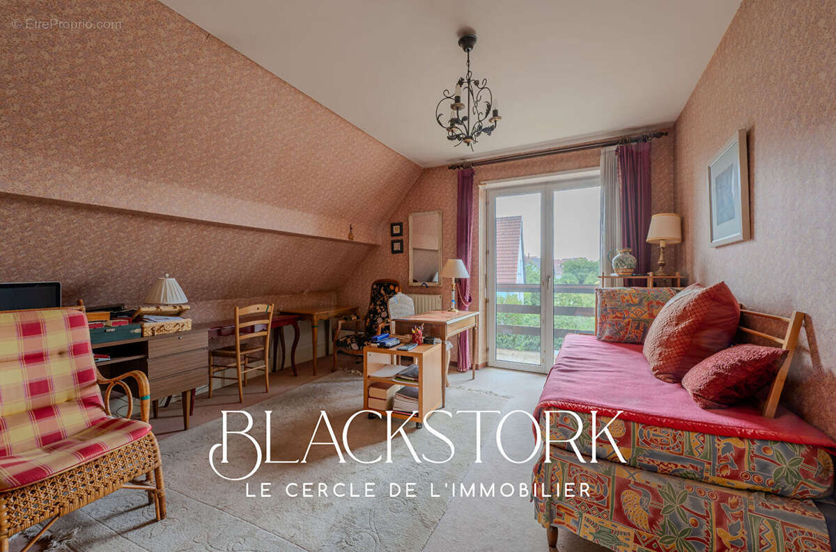 Maison spacieuse à fort potentiel - photo 10