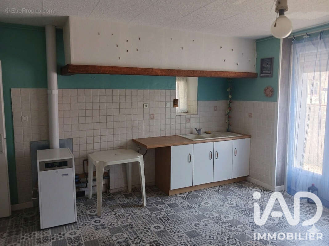 Maison 93 m² à Saint-Secondin  - photo 3