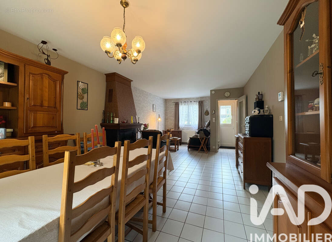 Maison 90 m² à Saint-Amand-Montrond  - photo 4