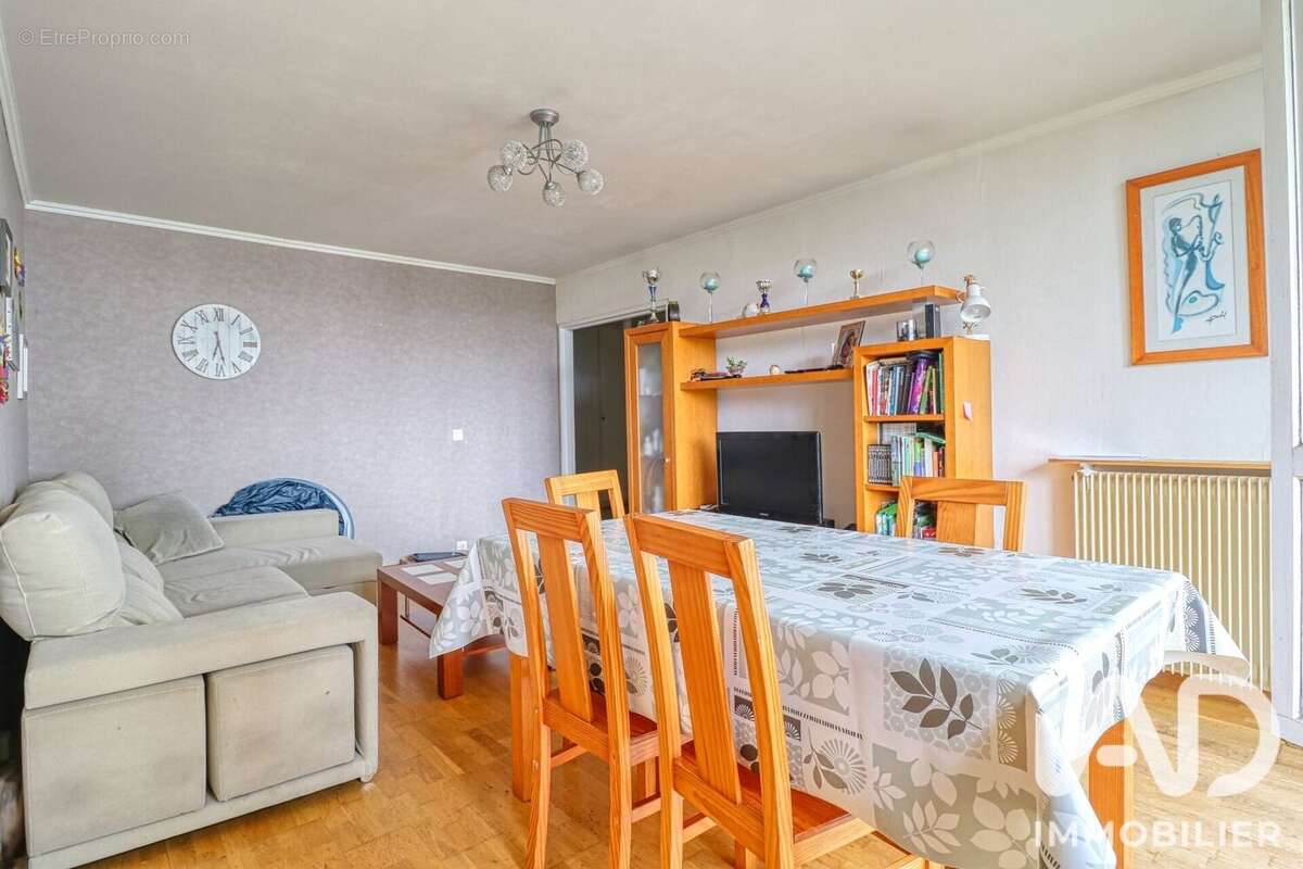 Photo 3 - Appartement à MONTIGNY-LES-CORMEILLES