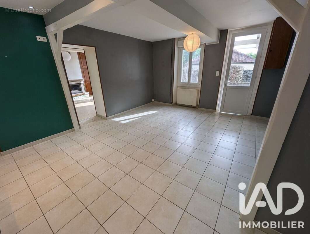 Maison 90 m² à Mont-Saint-Sulpice  - photo 5