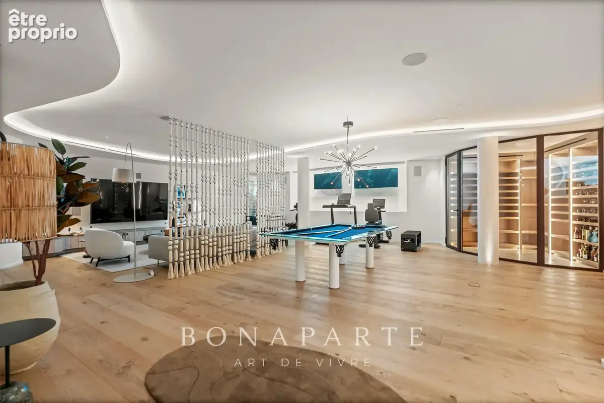 RAMATUELLE – PLAGE DE PAMPELONNE: Villa contemporaine d’exception avec vue panoramique sur la Méditerranée - photo 10