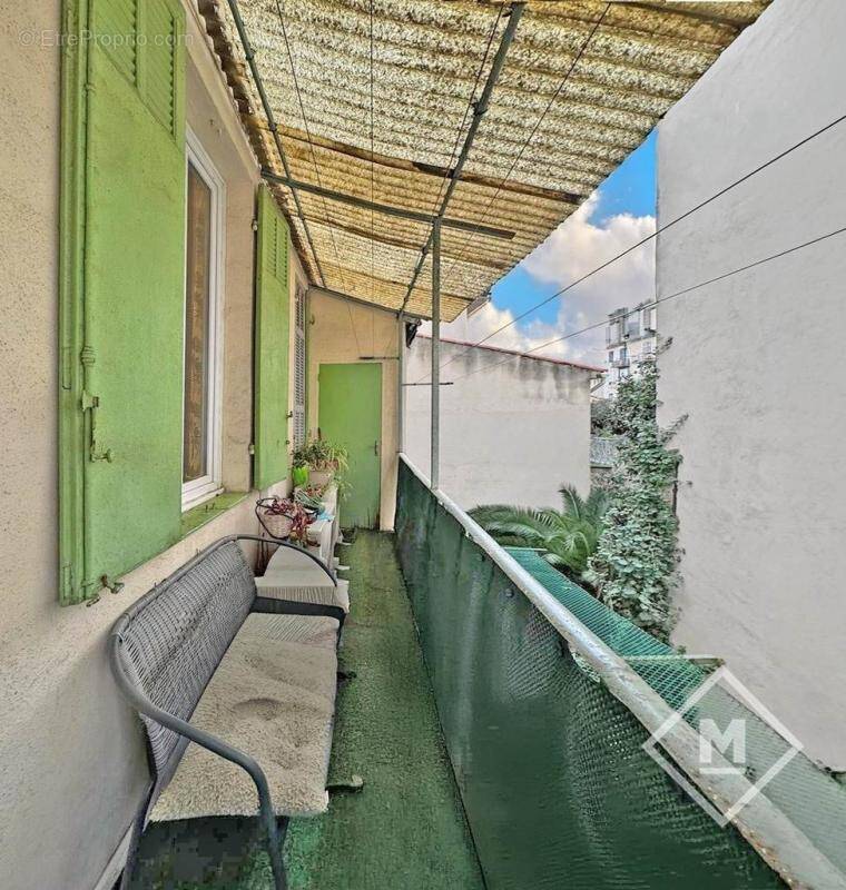 Appartement à MARSEILLE-5E