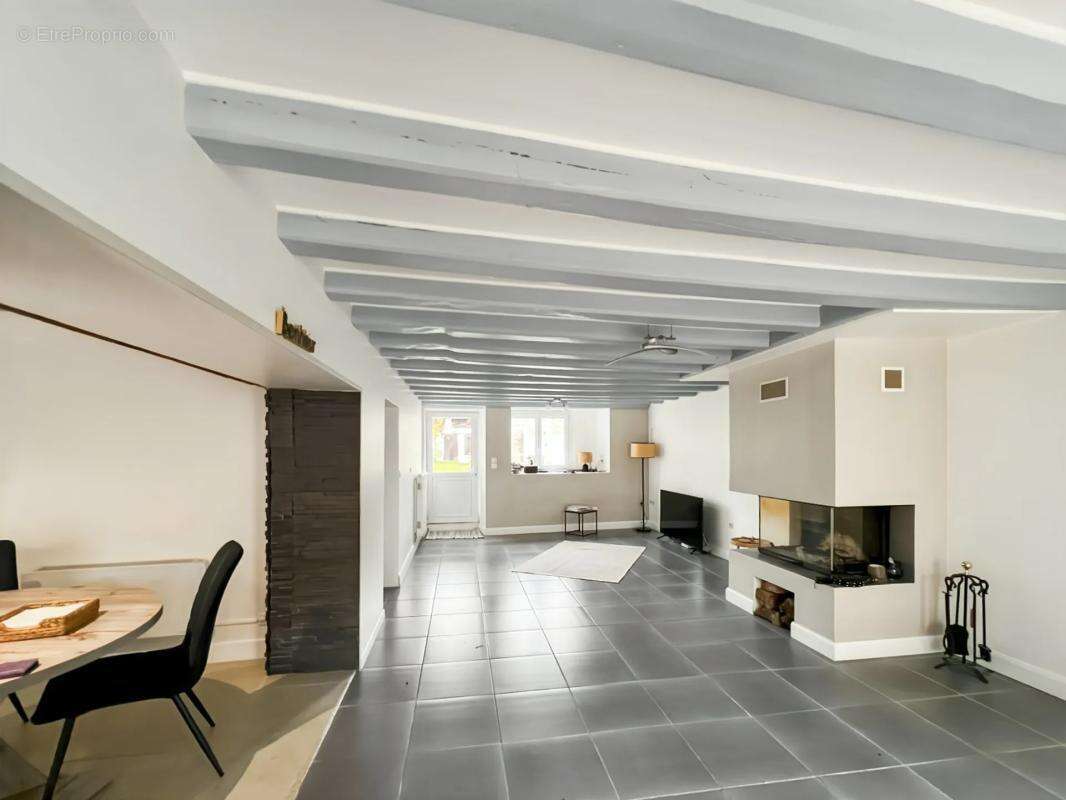 Maison à JOUY-SUR-MORIN